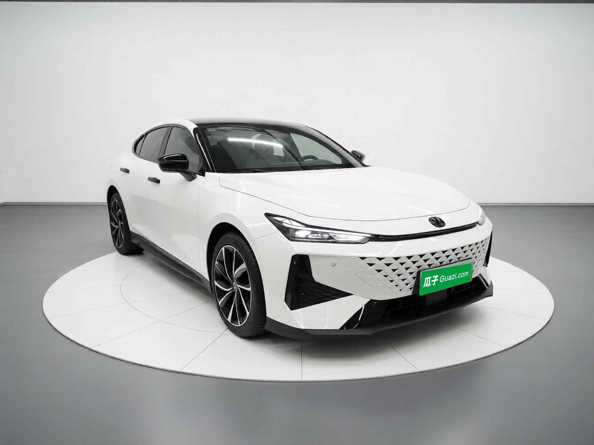 长安UNI-V 2024款 1.5T 尊贵型(5)