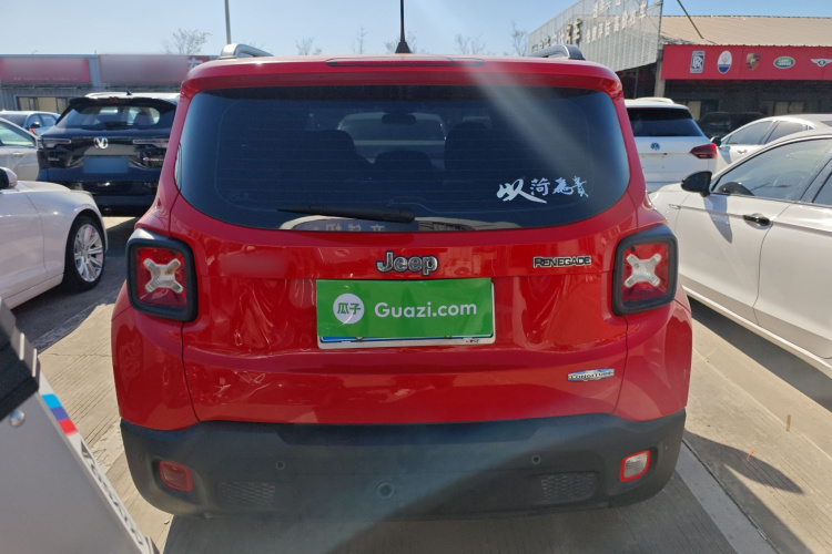 Jeep 自由侠 2016款 1.4T 自动劲能版车身外观6