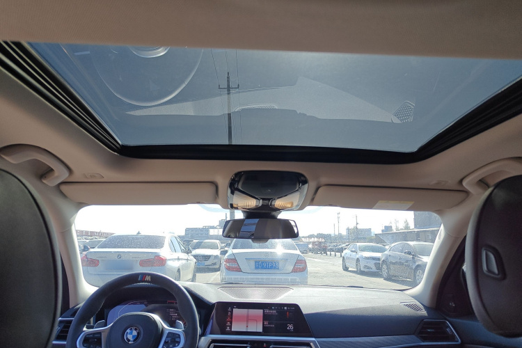 宝马3系 2020款 改款 325i M运动曜夜套装中控内饰22