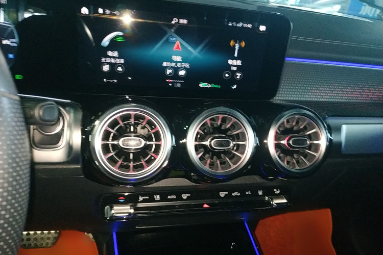 奔驰EQB 2022款 EQB 350 4MATIC 首发特别版局部细节16