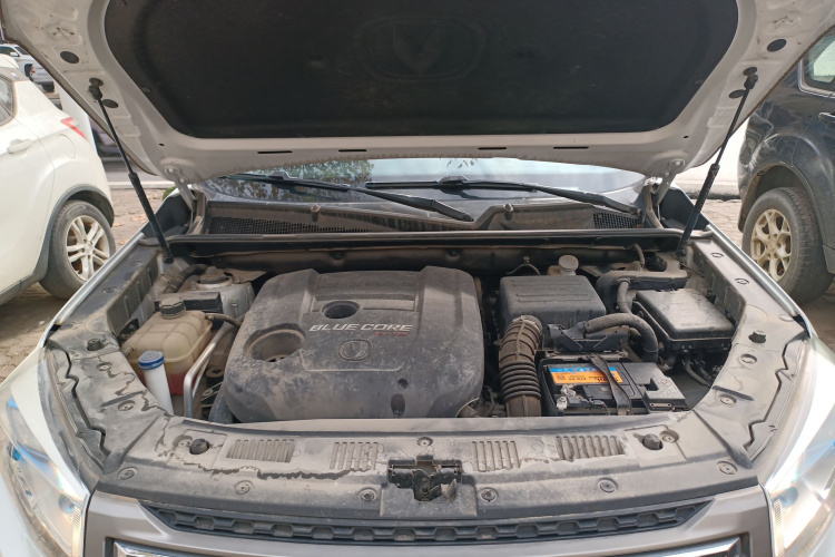 长安CS75 2017款 尚酷版 1.5T 手动致享型机舱底盘24