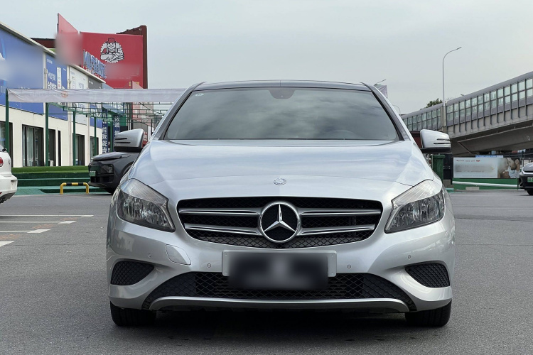 奔驰A级(进口) 2013款 A 180 时尚型车身外观6001