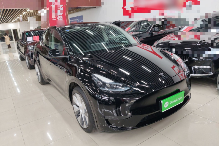 特斯拉 Model Y 2022款 改款 后轮驱动版车身外观3