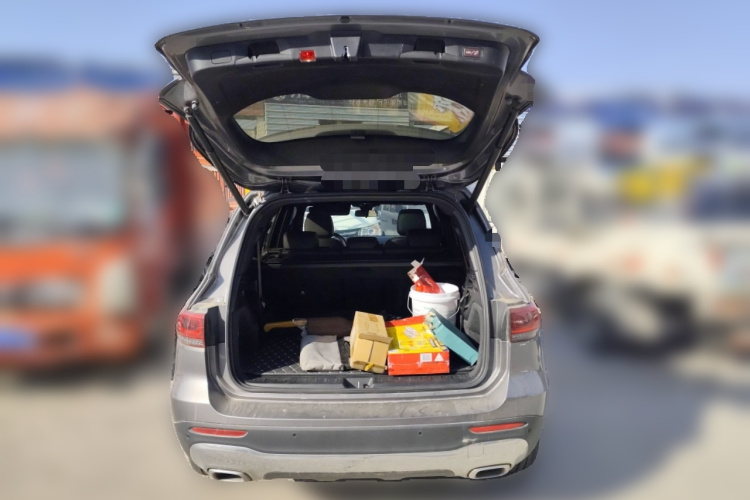 奔驰GLB 2023款 GLB 220 时尚型局部细节23