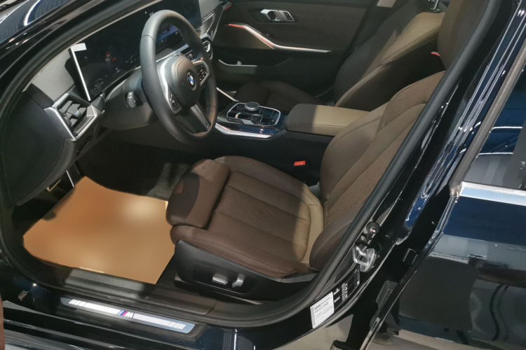 宝马3系 2023款 325Li M运动套装局部细节19