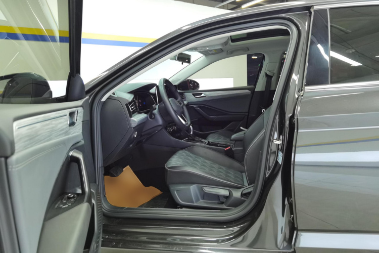 大众 速腾 2023款 300TSI DSG超越版中控内饰19