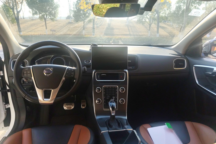 沃尔沃V60 2016款 Cross Country T6 AWD中控内饰7003