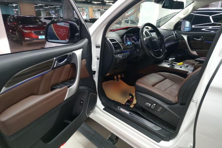 哈弗H9 2017款 2.0T 汽油四驱尊享型 5座中控内饰7003
