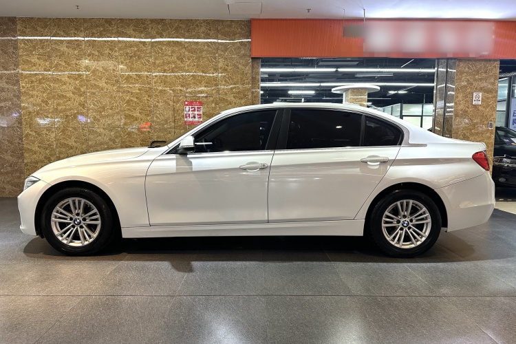 宝马3系 2013款 320Li 时尚型车身外观6006