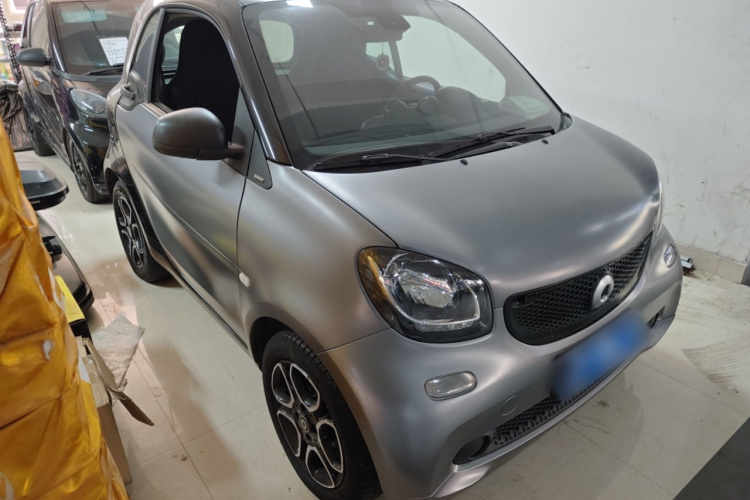 smart fortwo 2019款 0.9T 66千瓦硬顶风擎版 国VI车身外观6002