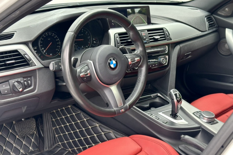 宝马3系 2019款 320i M运动曜夜版局部细节19