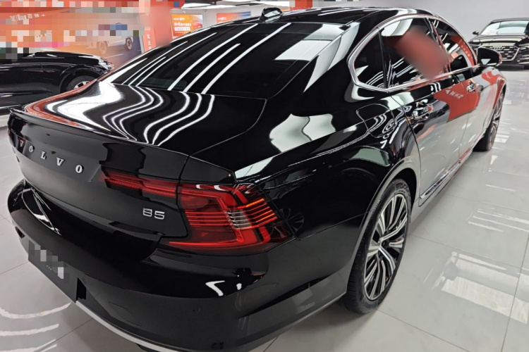 沃尔沃S90 2025款 B5 智逸豪华版车身外观7