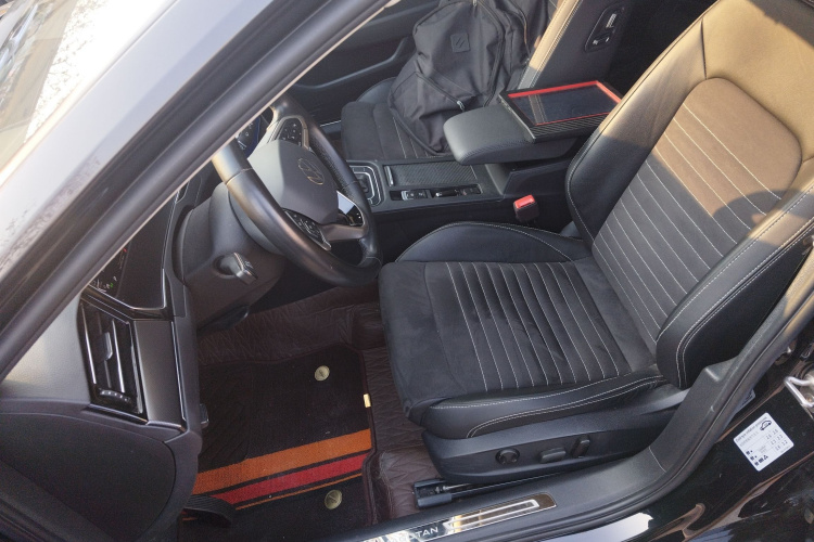 大众 迈腾 2020款 330TSI DSG 豪华型中控内饰19