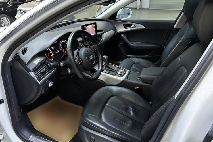 奥迪A6L 2016款 30 FSI 特别版中控内饰7004