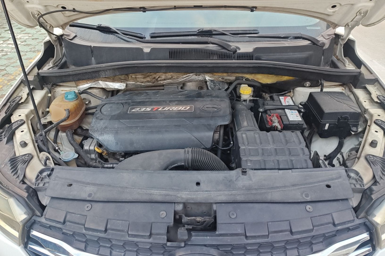 广汽传祺 传祺GS4 2016款 235T G-DCT豪华版机舱底盘24