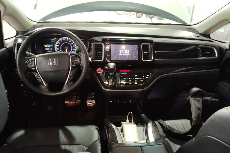 本田 艾力绅 2019款 2.0L 混动豪华版中控内饰7002