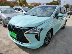 东风风行 风行游艇 2022款 1.5T DCT逐浪版