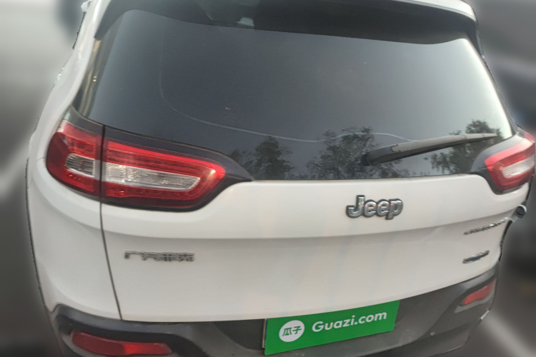 Jeep 自由光 2016款 2.4L 领先版车身外观6004