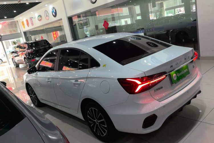 荣威i5 2021款 1.5L CVT钻石版车身外观4