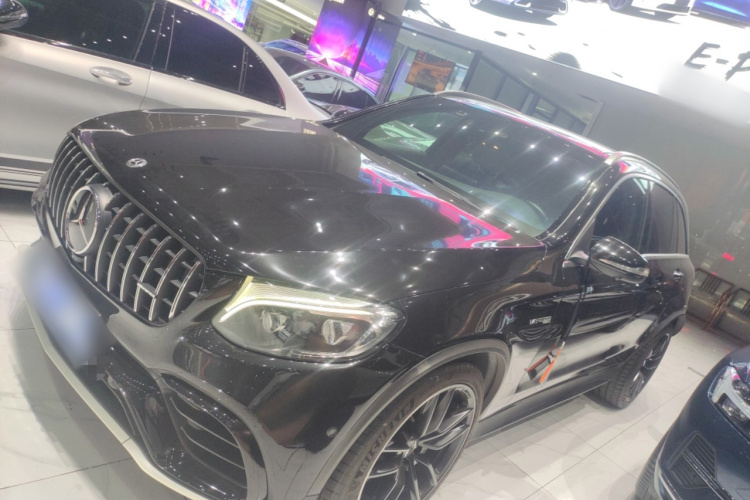 奔驰GLC AMG 2018款 AMG GLC 63 4MATIC+车身外观3