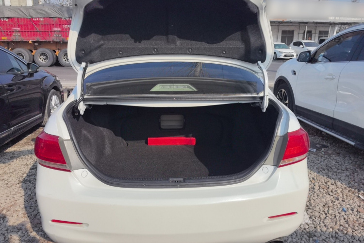 丰田 凯美瑞 2013款 200G 经典豪华版机舱底盘23