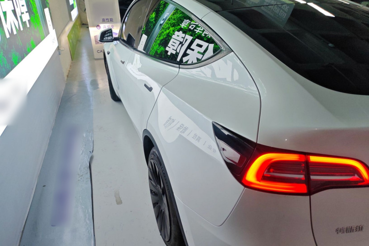 特斯拉 Model Y 2021款 标准续航后驱版车身外观6003