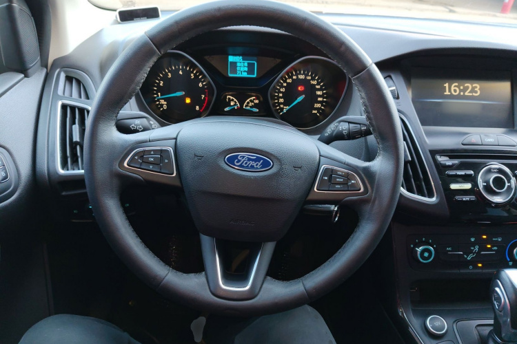 福特 福克斯 2018款 两厢经典 1.6L 自动风尚型智行版中控内饰13