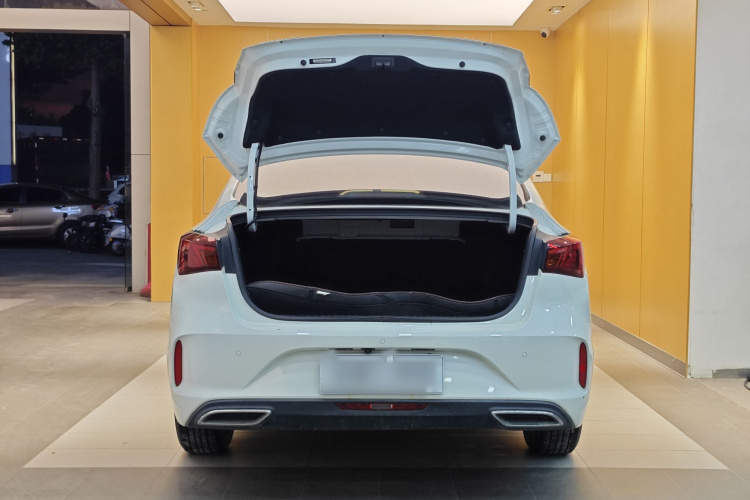 长安 逸动 2020款 PLUS 1.6L GDI 手动豪华型局部细节23