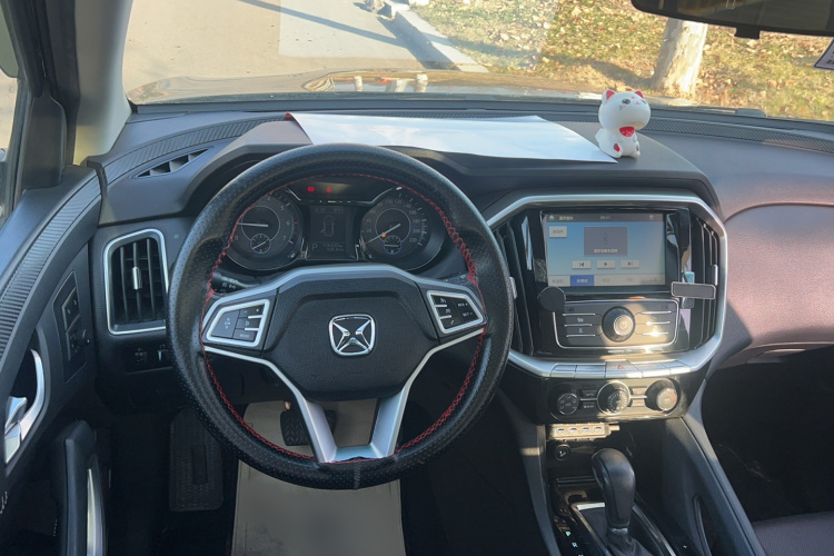 江铃 驭胜S350 2016款 2.0T 自动两驱汽油豪华天窗版7座局部细节13