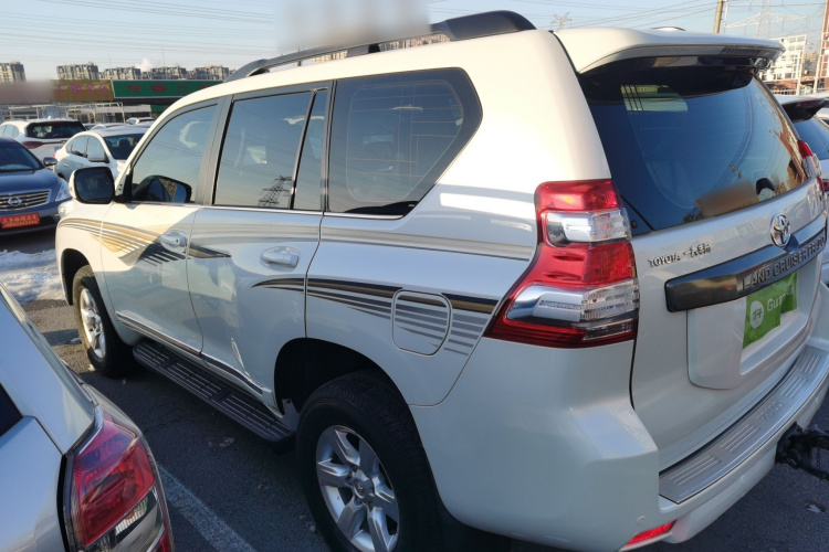 丰田 普拉多 2016款 2.7L 自动标准版车身外观4