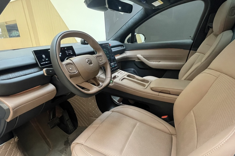 蔚来ES6 2024款 75kWh中控内饰7007