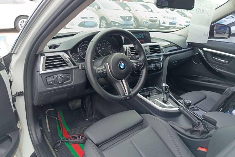 宝马3系 2018款 320Li 时尚型中控内饰7002