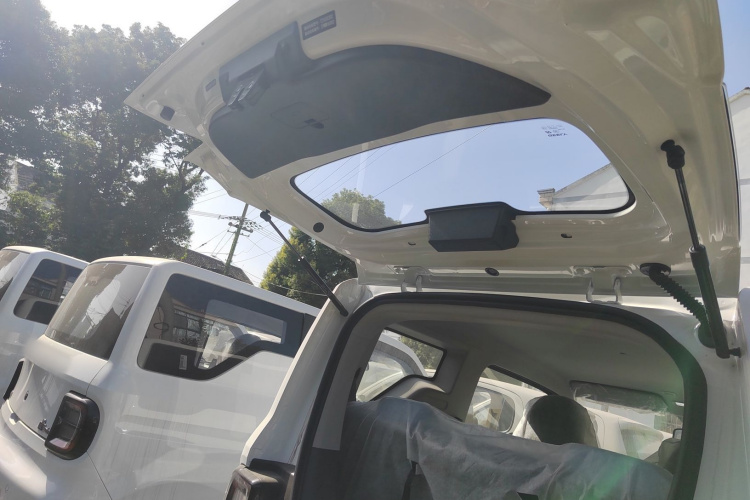 吉利银河 2024款 熊猫mini 200km 耐力熊机舱底盘23