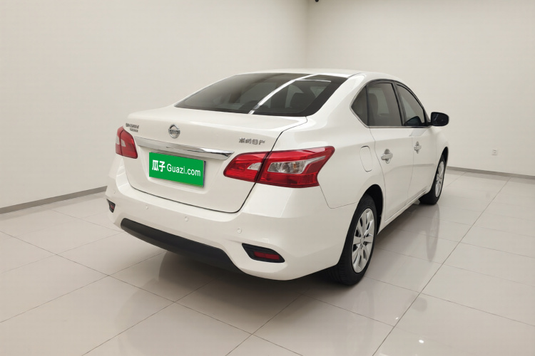 日产 轩逸 2019款 经典 1.6XE CVT舒适版车身外观7