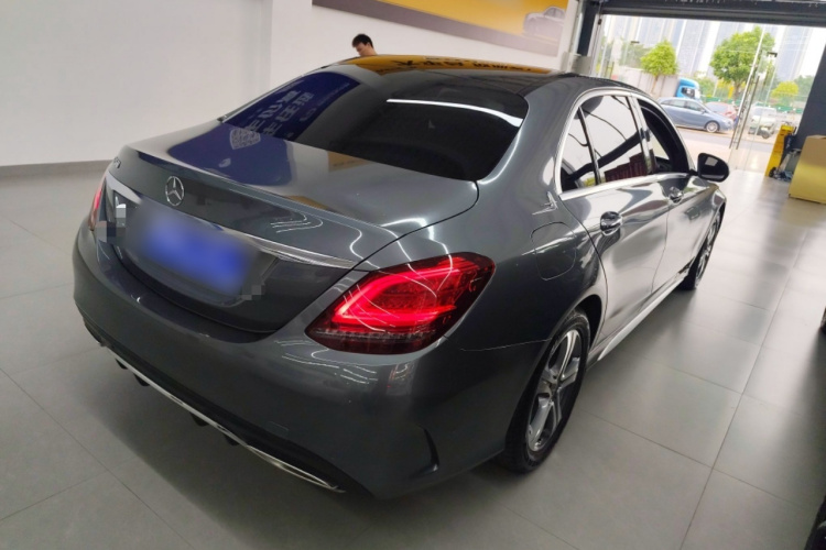 奔驰C级 2019款 C 260 L 运动版车身外观6005