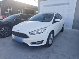 福特 福克斯 2017款 两厢 1.6L 自动风尚型智行版