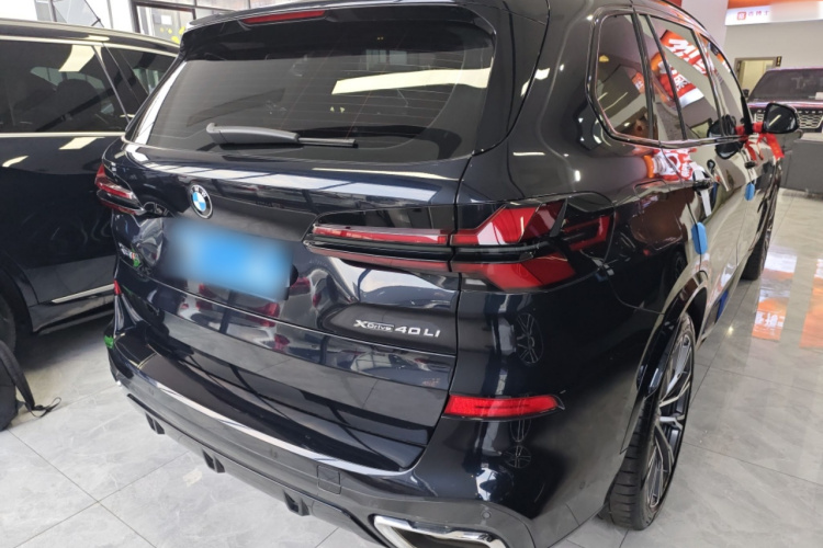 宝马X5 2023款 xDrive 40Li M运动曜夜套装车身外观6005