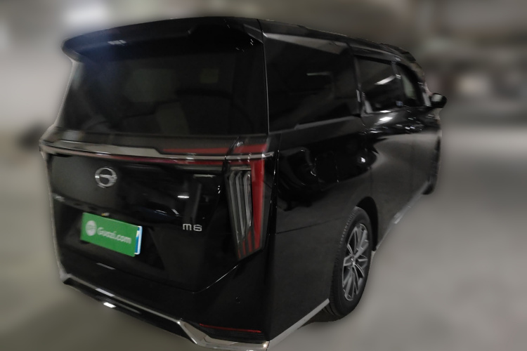 广汽传祺 传祺M8 2024款 大师系列 400T 至尊版车身外观7