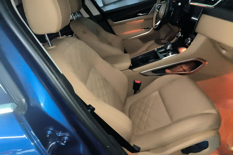 捷豹F-PACE 2023款 P250 HSE局部细节41