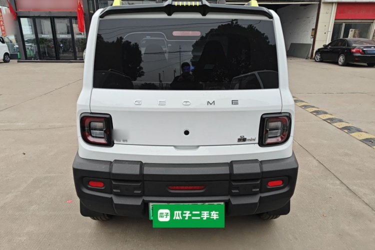 吉利银河 2025款 210km 熊猫骑士车身外观6