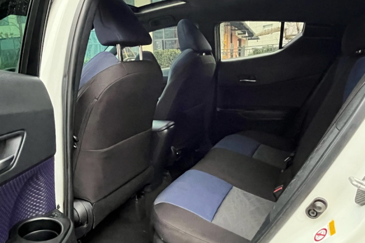 丰田C-HR 2018款 2.0L 领先天窗版 国V中控内饰7002