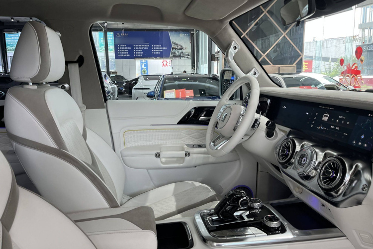 超境汽车 共创坦克300 2021款 2.0T 赛博坦克中控内饰7015