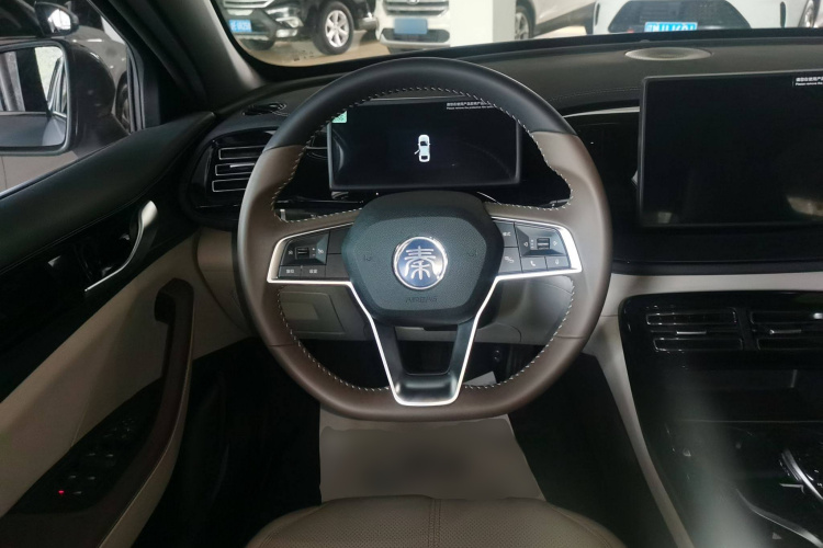 比亚迪 秦PLUS 2024款 荣耀版 DM-i 55KM领先型中控内饰13