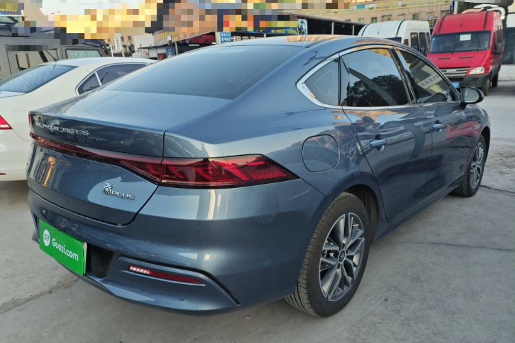 比亚迪 秦PLUS 2024款 荣耀版 EV 510KM领先型车身外观7