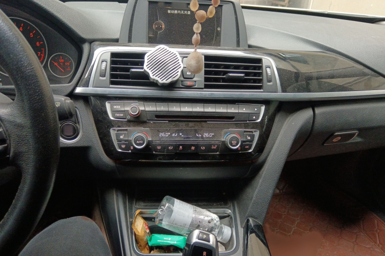 宝马3系 2017款 320Li xDrive 时尚型局部细节16