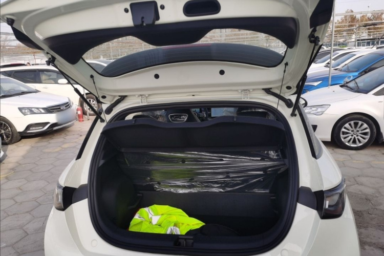 比亚迪 海豚 2025款 420km 自由版中控内饰7004