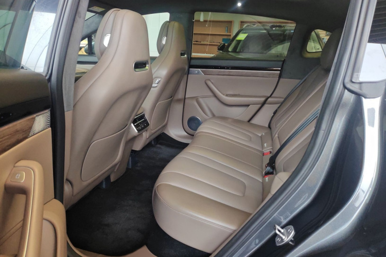 鸿蒙智行 智界R7 2025款 增程 251km Max中控内饰7004