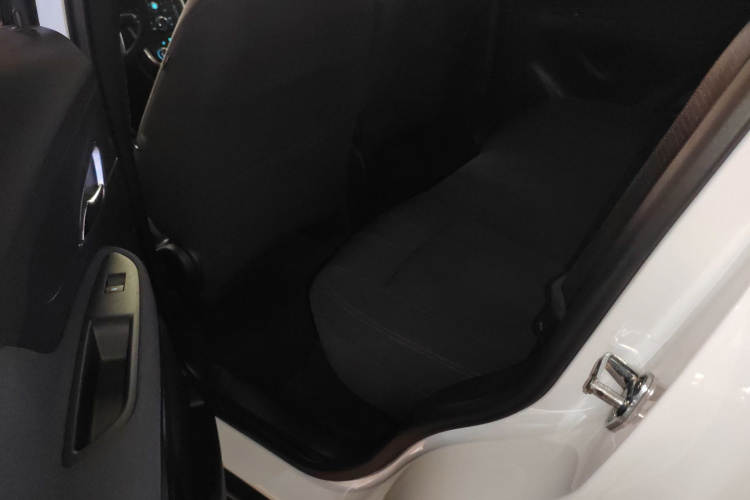 别克 昂科拉 2015款 1.4T 自动两驱都市精英型中控内饰7004