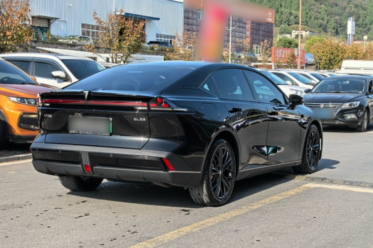 深蓝汽车 深蓝SL03 2022款 1.5L 1200增程版车身外观6005