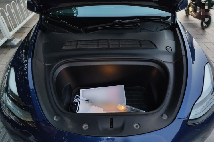 特斯拉 Model Y 2021款 长续航全轮驱动版局部细节24